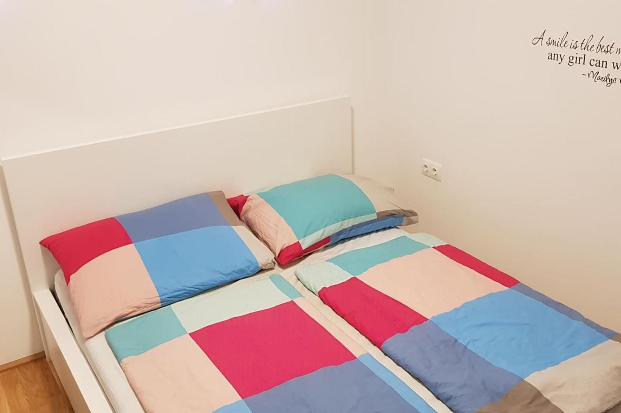 Trendy Danube Apartment - Close To Un Виена Екстериор снимка