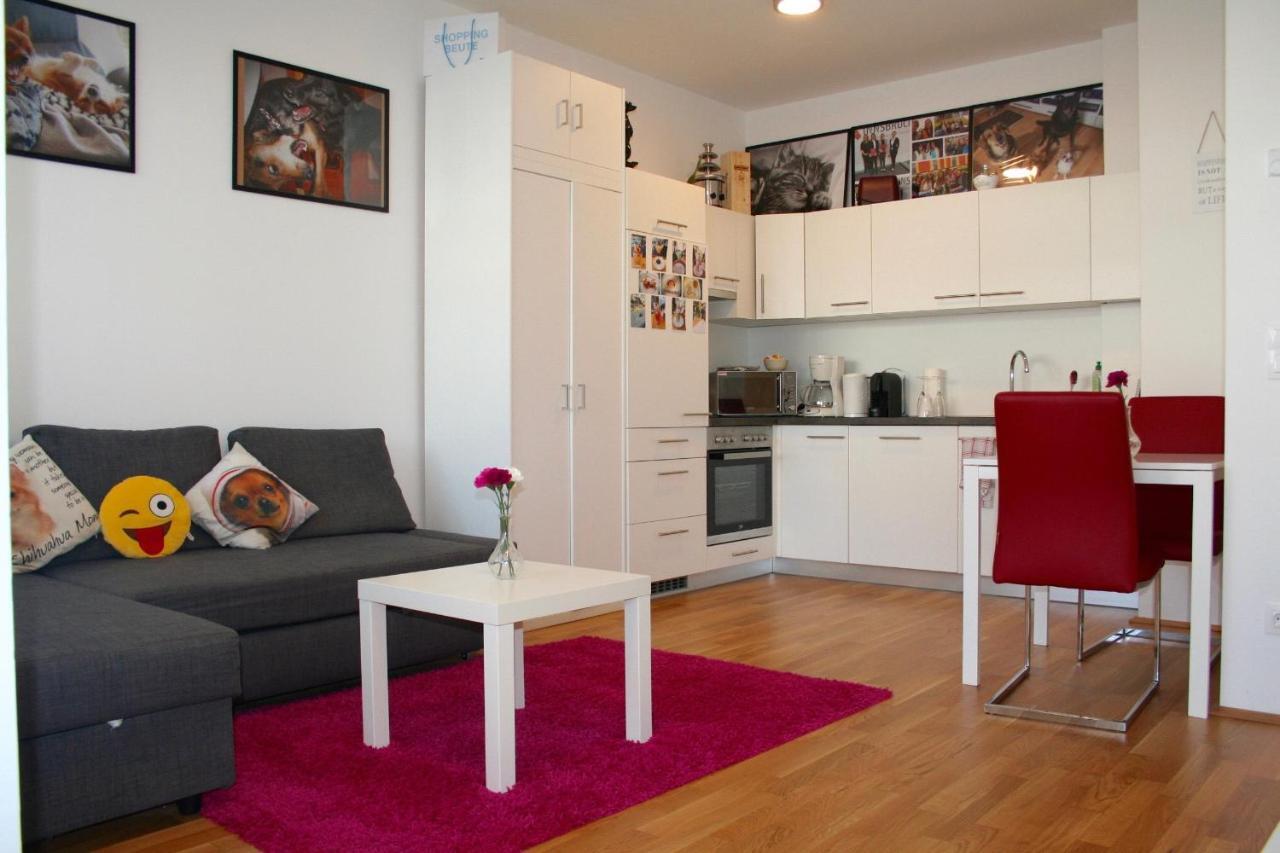 Trendy Danube Apartment - Close To Un Виена Екстериор снимка
